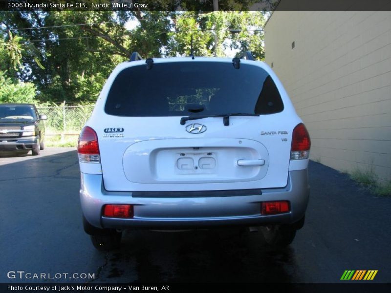 Nordic White / Gray 2006 Hyundai Santa Fe GLS