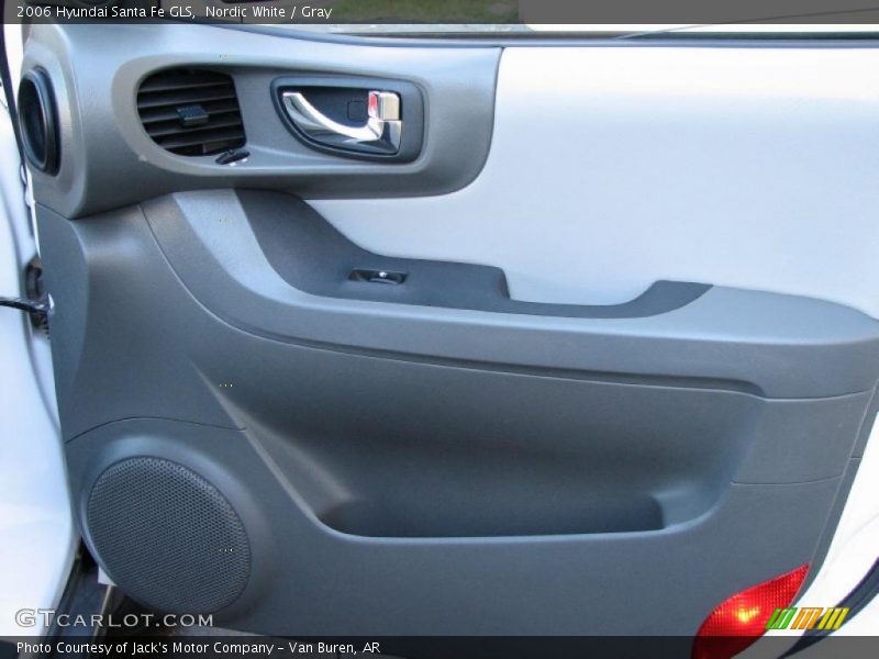 Nordic White / Gray 2006 Hyundai Santa Fe GLS