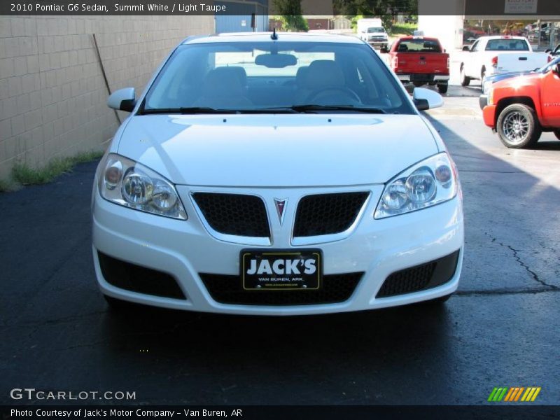 Summit White / Light Taupe 2010 Pontiac G6 Sedan