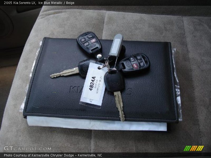 Ice Blue Metallic / Beige 2005 Kia Sorento LX