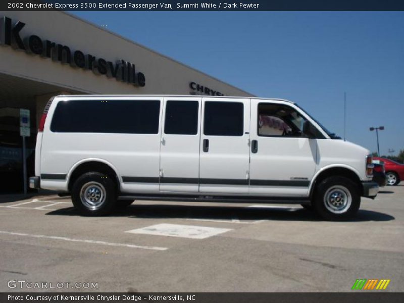Summit White / Dark Pewter 2002 Chevrolet Express 3500 Extended Passenger Van