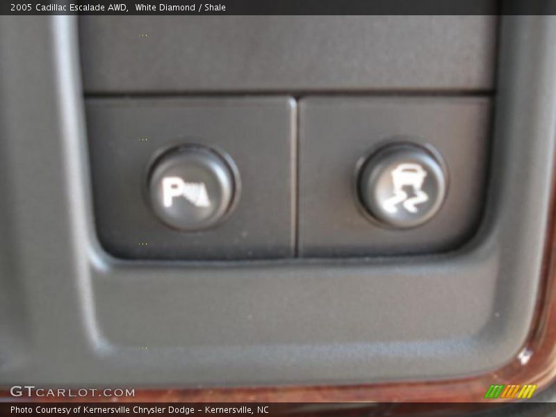 White Diamond / Shale 2005 Cadillac Escalade AWD