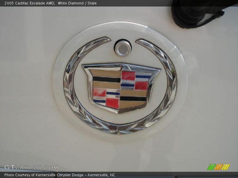 White Diamond / Shale 2005 Cadillac Escalade AWD