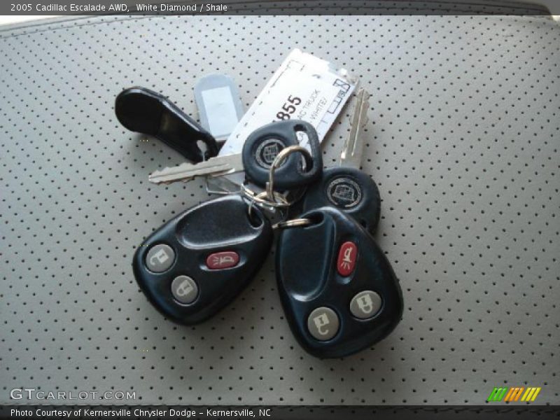 White Diamond / Shale 2005 Cadillac Escalade AWD