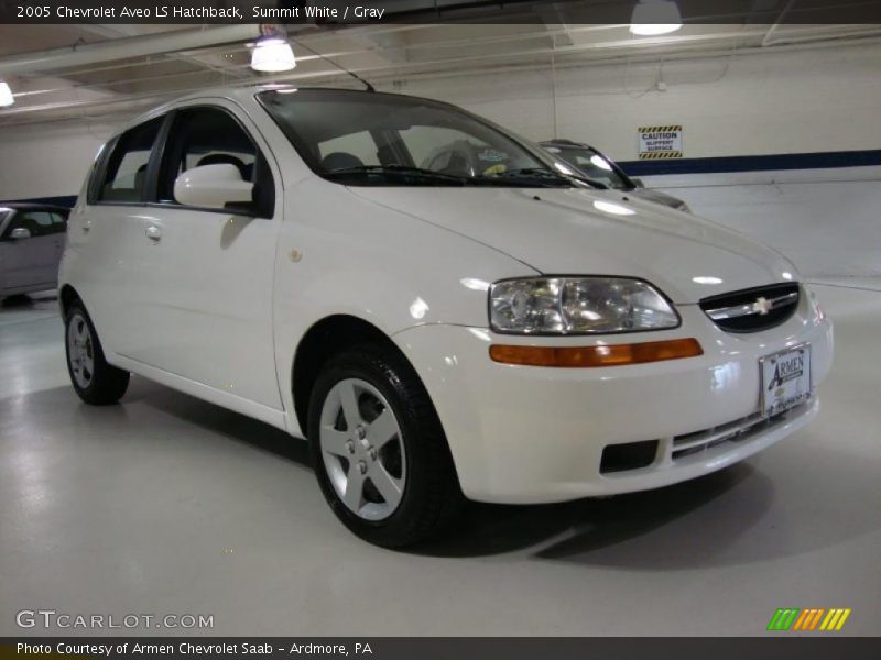 Summit White / Gray 2005 Chevrolet Aveo LS Hatchback