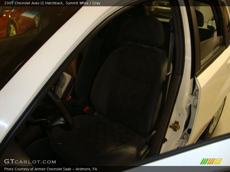 Summit White / Gray 2005 Chevrolet Aveo LS Hatchback