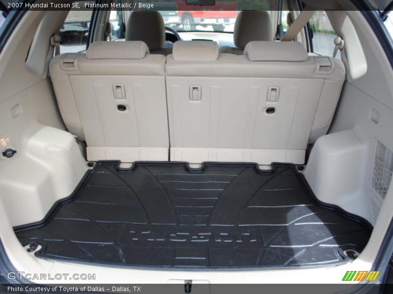 Platinum Metallic / Beige 2007 Hyundai Tucson SE