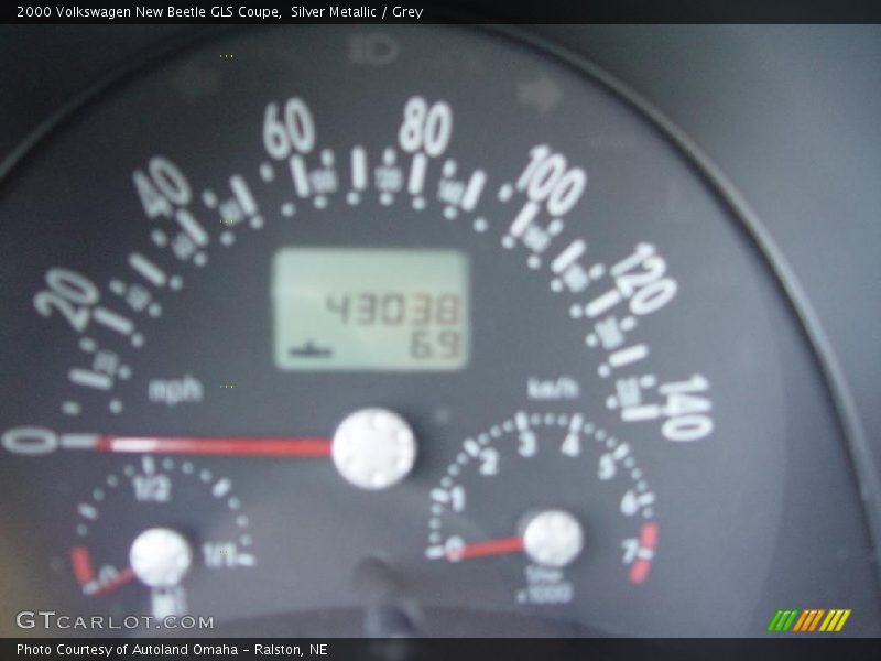 Silver Metallic / Grey 2000 Volkswagen New Beetle GLS Coupe