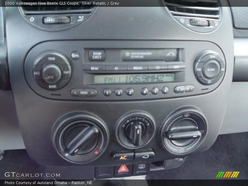 Silver Metallic / Grey 2000 Volkswagen New Beetle GLS Coupe