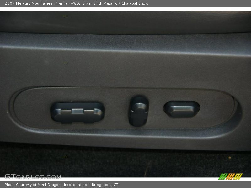 Silver Birch Metallic / Charcoal Black 2007 Mercury Mountaineer Premier AWD