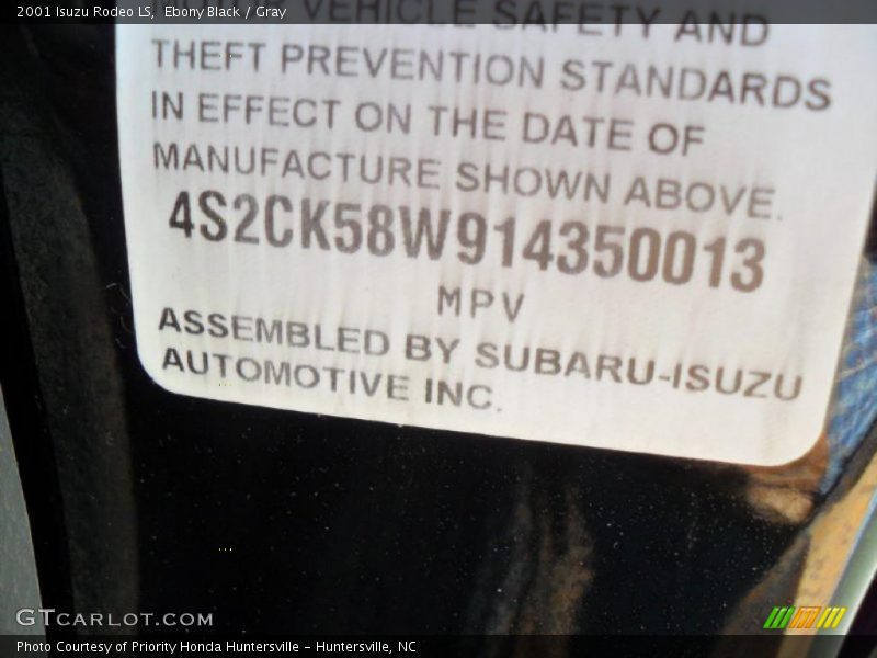 Ebony Black / Gray 2001 Isuzu Rodeo LS