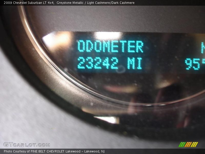 Greystone Metallic / Light Cashmere/Dark Cashmere 2009 Chevrolet Suburban LT 4x4