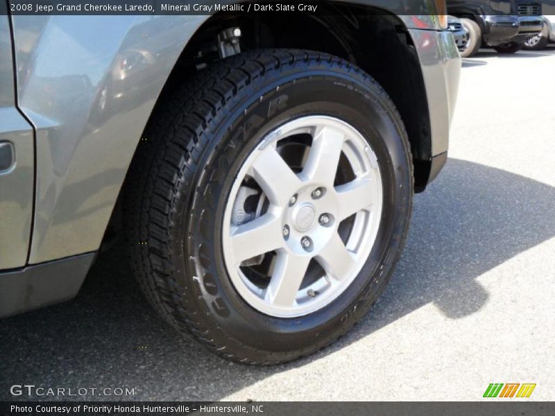 Mineral Gray Metallic / Dark Slate Gray 2008 Jeep Grand Cherokee Laredo
