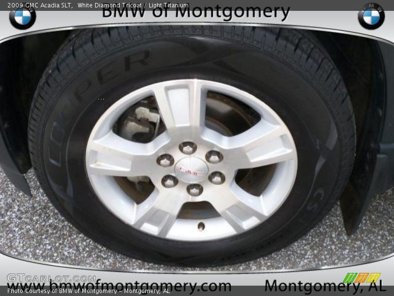White Diamond Tricoat / Light Titanium 2009 GMC Acadia SLT