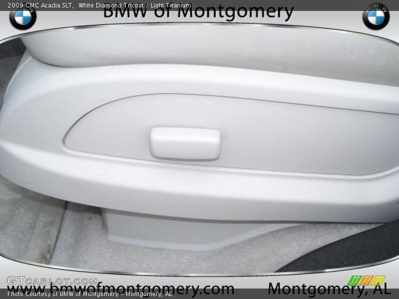 White Diamond Tricoat / Light Titanium 2009 GMC Acadia SLT