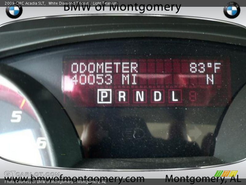 White Diamond Tricoat / Light Titanium 2009 GMC Acadia SLT