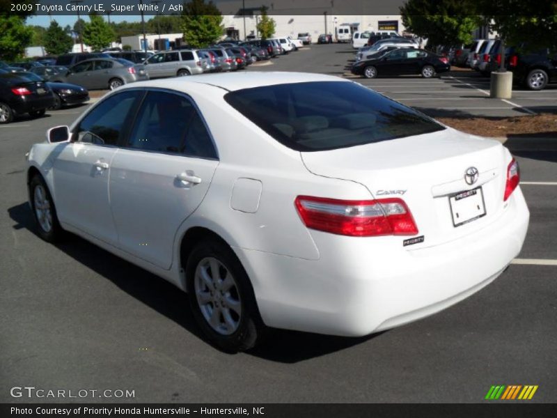 Super White / Ash 2009 Toyota Camry LE