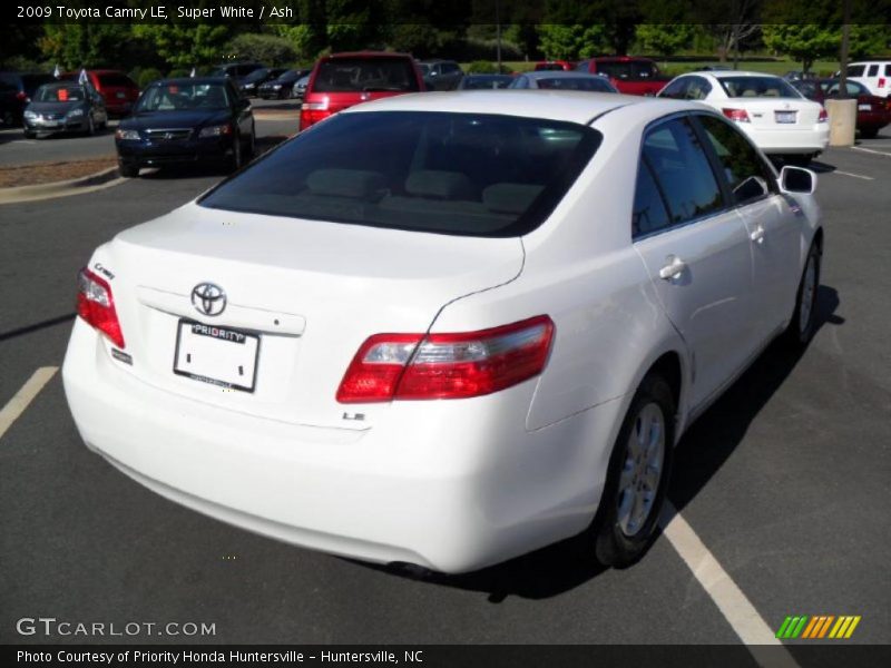 Super White / Ash 2009 Toyota Camry LE