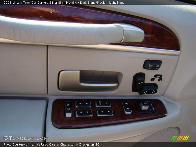 Silver Birch Metallic / Dark Stone/Medium Light Stone 2003 Lincoln Town Car Cartier