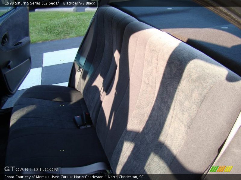 Blackberry / Black 1999 Saturn S Series SL2 Sedan