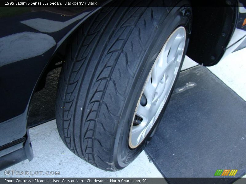 Blackberry / Black 1999 Saturn S Series SL2 Sedan