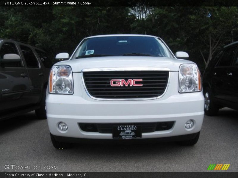 Summit White / Ebony 2011 GMC Yukon SLE 4x4