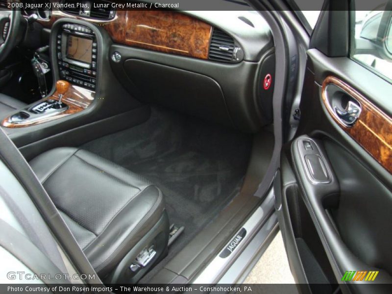 Lunar Grey Metallic / Charcoal 2008 Jaguar XJ Vanden Plas