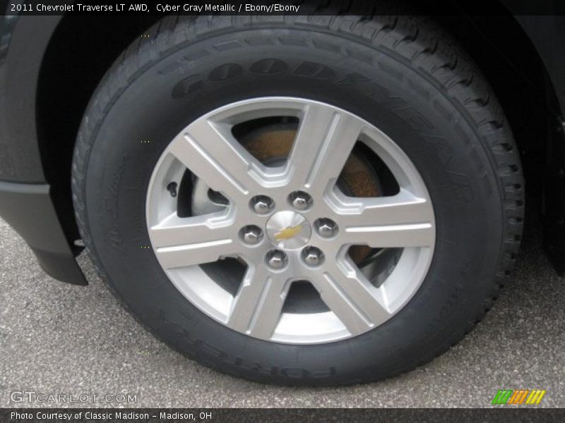Cyber Gray Metallic / Ebony/Ebony 2011 Chevrolet Traverse LT AWD
