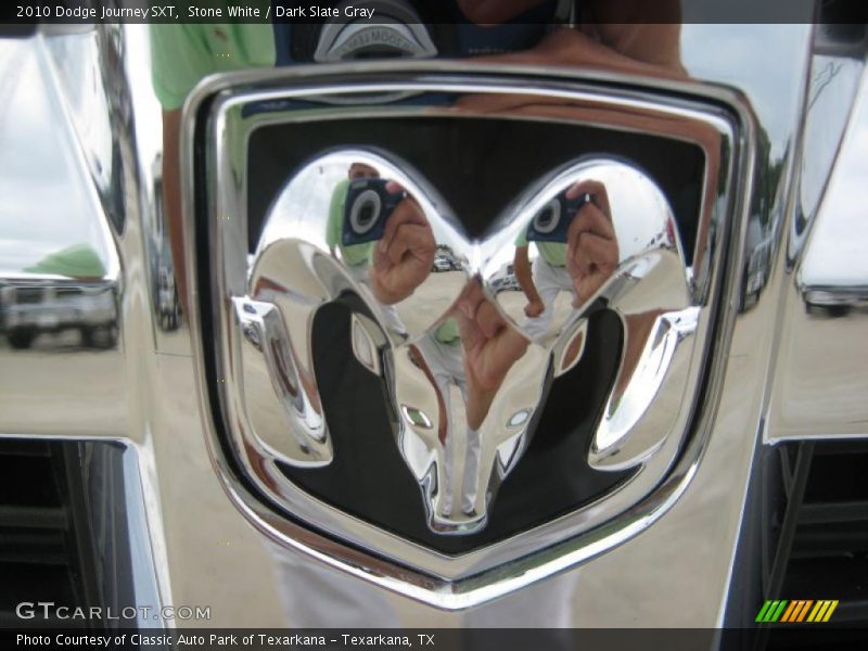 Stone White / Dark Slate Gray 2010 Dodge Journey SXT