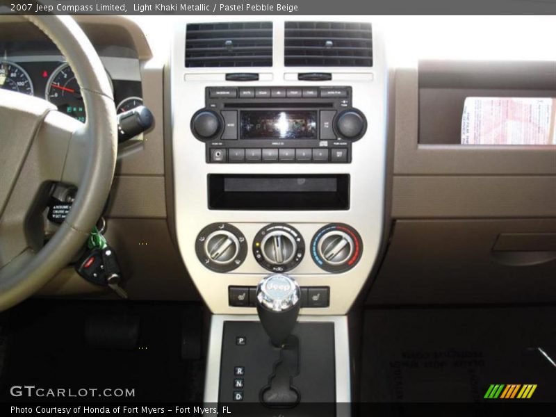 Light Khaki Metallic / Pastel Pebble Beige 2007 Jeep Compass Limited
