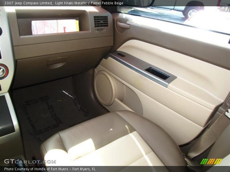 Light Khaki Metallic / Pastel Pebble Beige 2007 Jeep Compass Limited