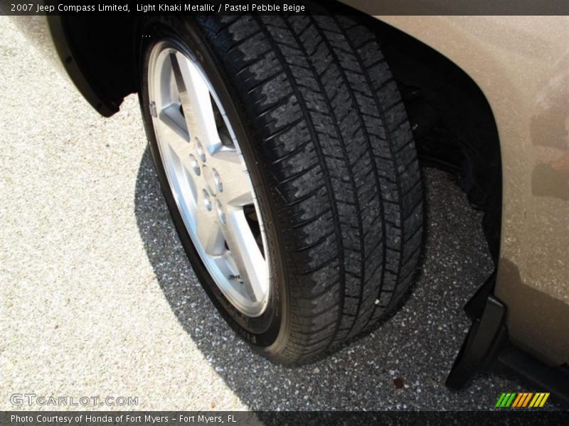 Light Khaki Metallic / Pastel Pebble Beige 2007 Jeep Compass Limited