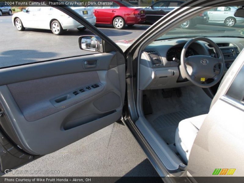 Phantom Gray Pearl / Dark Charcoal 2004 Toyota Camry LE