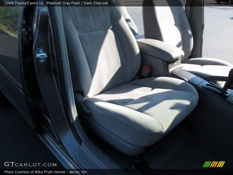 Phantom Gray Pearl / Dark Charcoal 2004 Toyota Camry LE