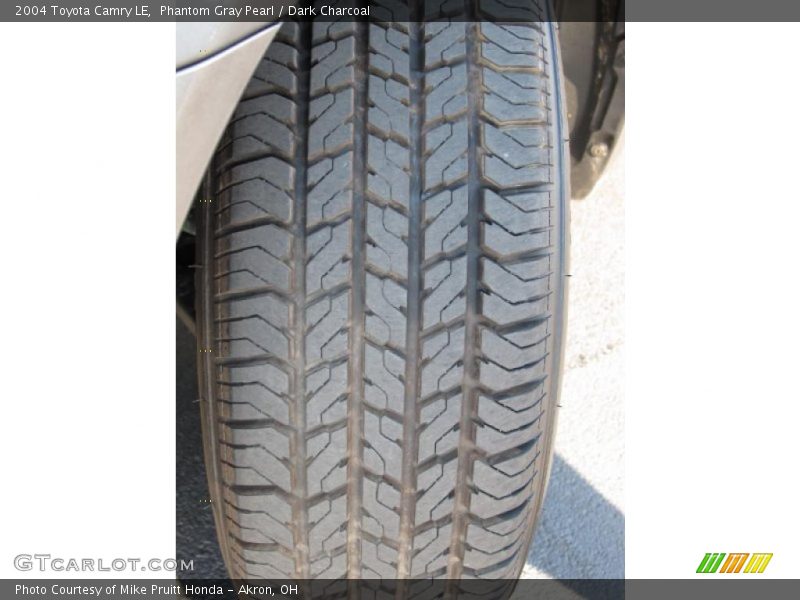 Phantom Gray Pearl / Dark Charcoal 2004 Toyota Camry LE