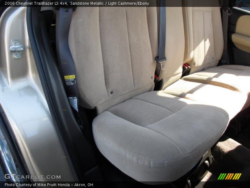 Sandstone Metallic / Light Cashmere/Ebony 2006 Chevrolet TrailBlazer LS 4x4