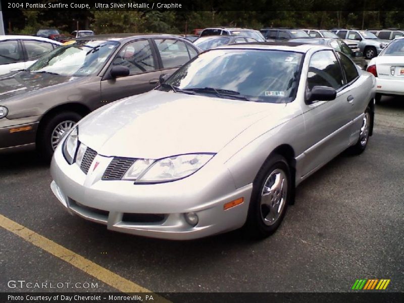 Ultra Silver Metallic / Graphite 2004 Pontiac Sunfire Coupe