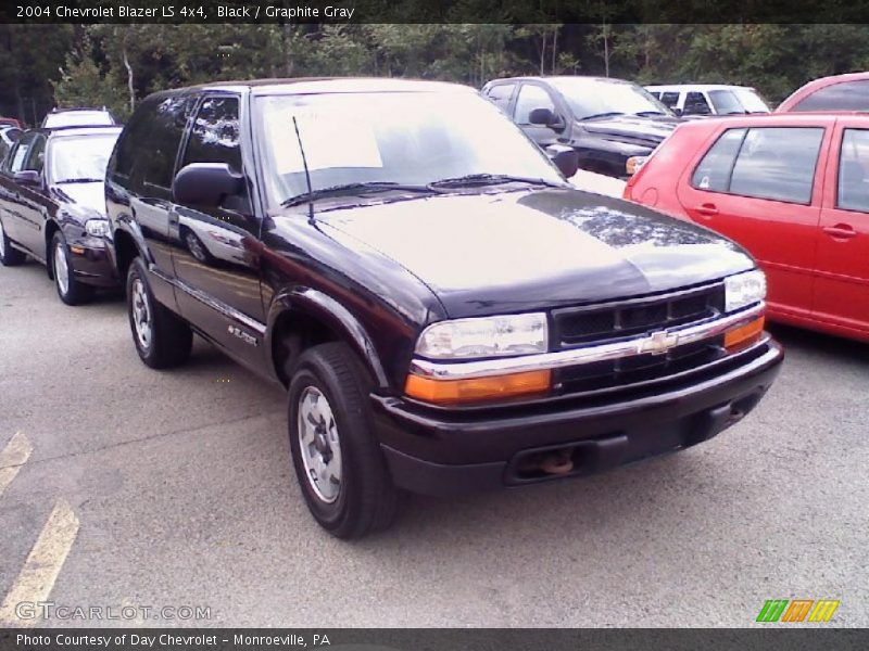 Black / Graphite Gray 2004 Chevrolet Blazer LS 4x4