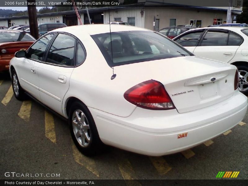 Vibrant White / Medium/Dark Flint Grey 2006 Ford Taurus SEL