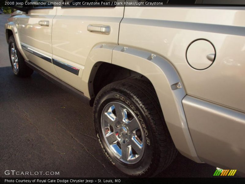 Light Graystone Pearl / Dark Khaki/Light Graystone 2008 Jeep Commander Limited 4x4