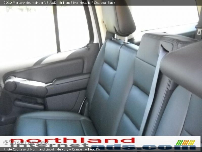Brilliant Silver Metallic / Charcoal Black 2010 Mercury Mountaineer V6 AWD