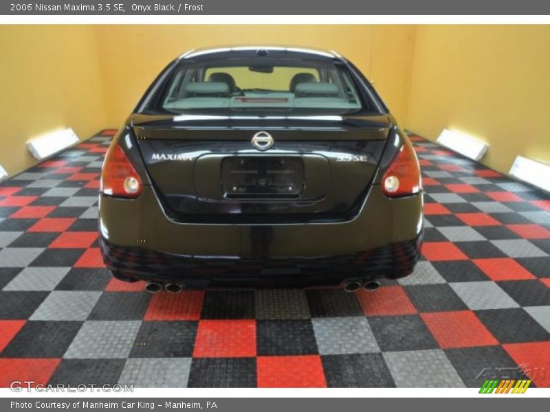 Onyx Black / Frost 2006 Nissan Maxima 3.5 SE