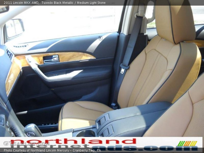 Tuxedo Black Metallic / Medium Light Stone 2011 Lincoln MKX AWD