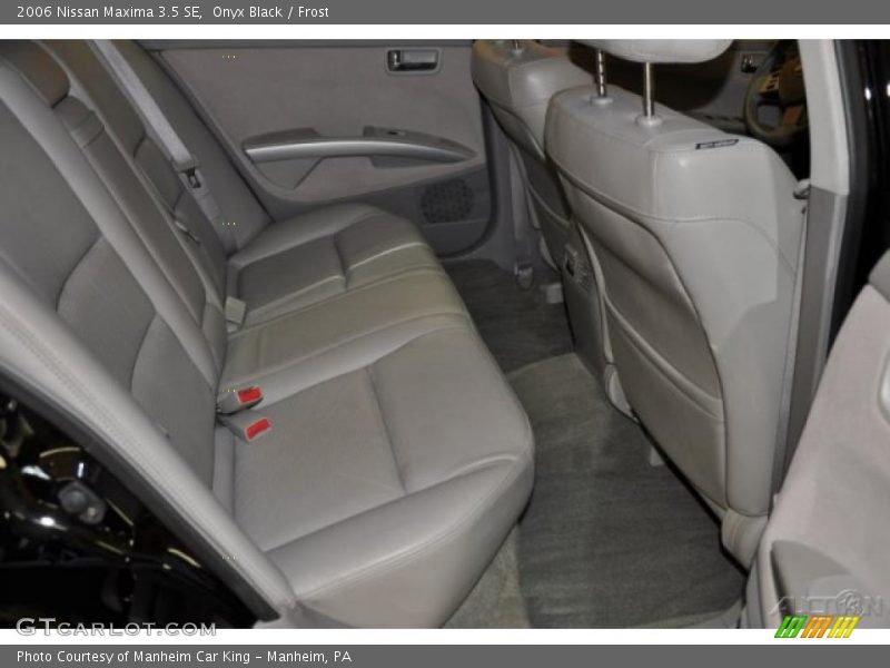 Onyx Black / Frost 2006 Nissan Maxima 3.5 SE