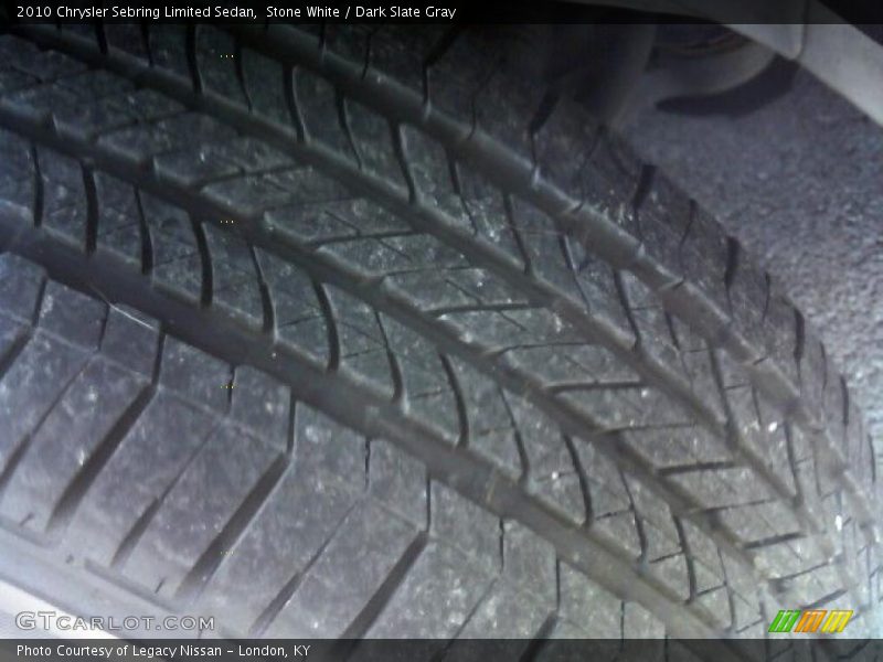 Stone White / Dark Slate Gray 2010 Chrysler Sebring Limited Sedan