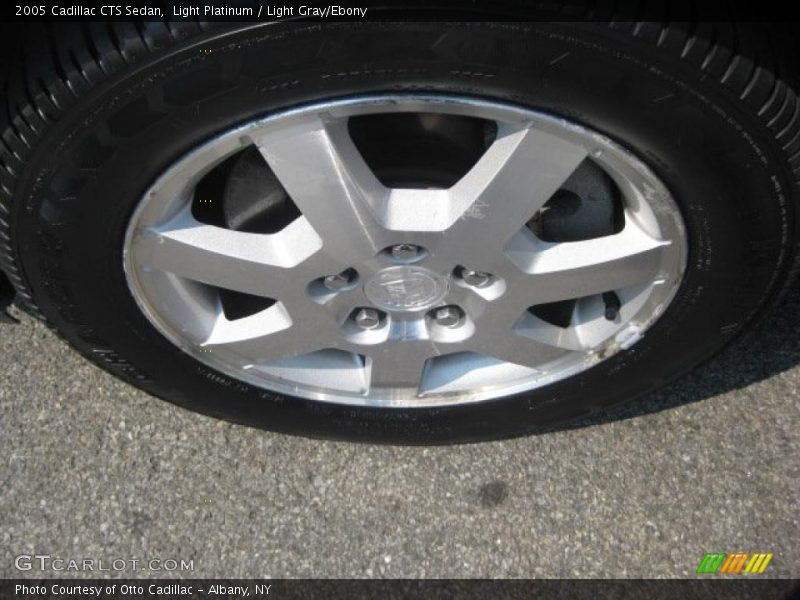 Light Platinum / Light Gray/Ebony 2005 Cadillac CTS Sedan