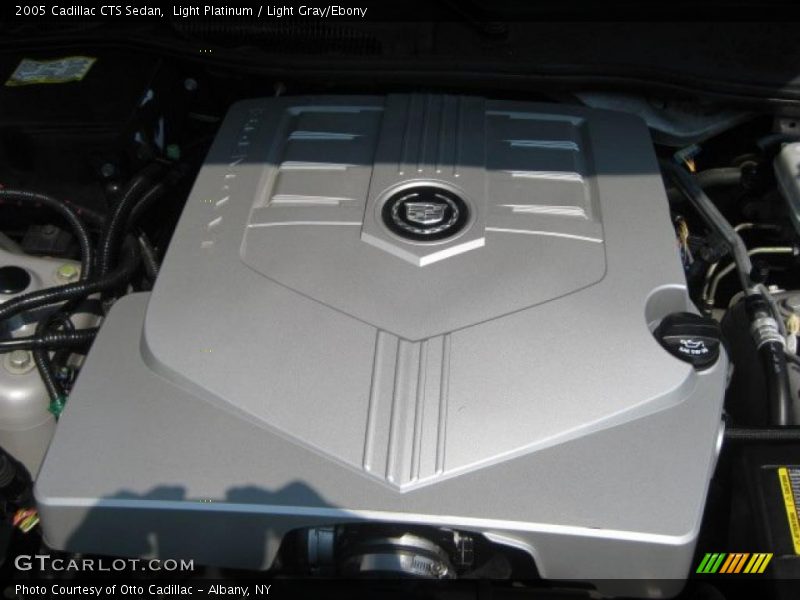 Light Platinum / Light Gray/Ebony 2005 Cadillac CTS Sedan