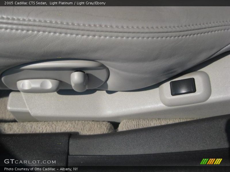 Light Platinum / Light Gray/Ebony 2005 Cadillac CTS Sedan