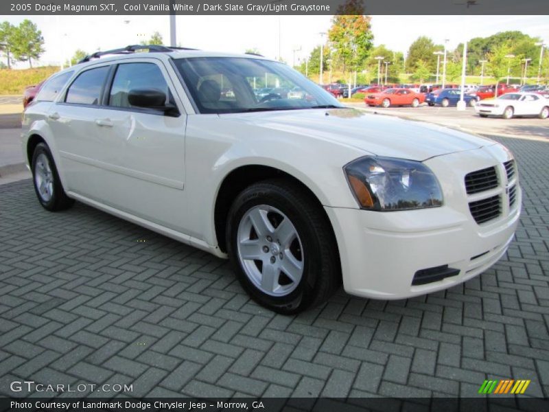 Cool Vanilla White / Dark Slate Gray/Light Graystone 2005 Dodge Magnum SXT