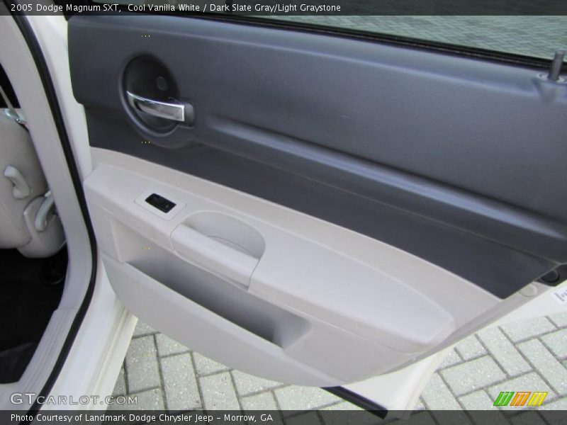Cool Vanilla White / Dark Slate Gray/Light Graystone 2005 Dodge Magnum SXT